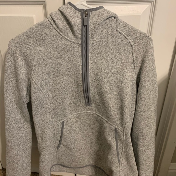 Basically new lululemon quarter zip - Picture 1 of 5